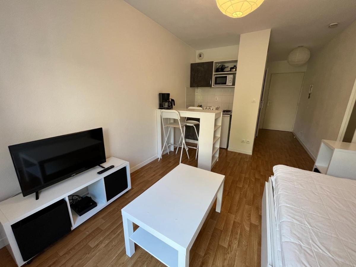 Acajou, Studio Avec Terrasse Et Parking Prive 캉 외부 사진